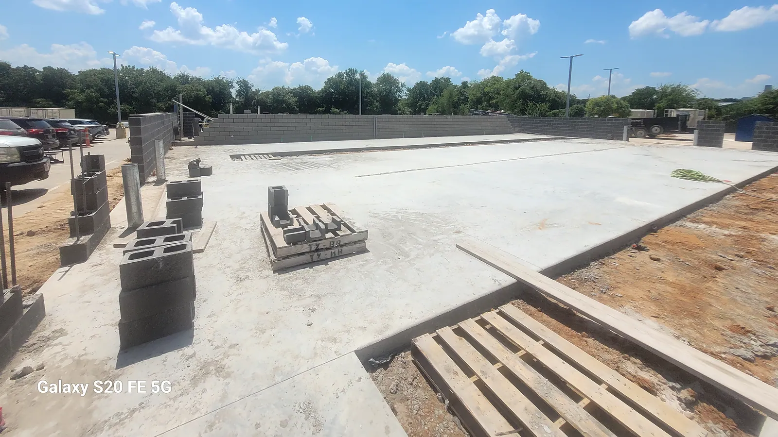 Concrete Services in North Texas, driveways, slabs and flatwork.