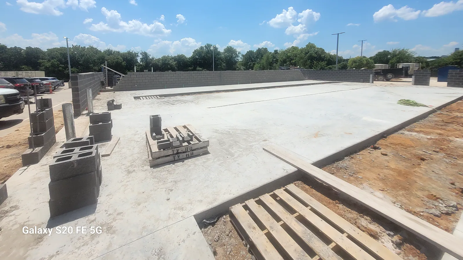 Concrete Services in North Texas, driveways, slabs and flatwork.