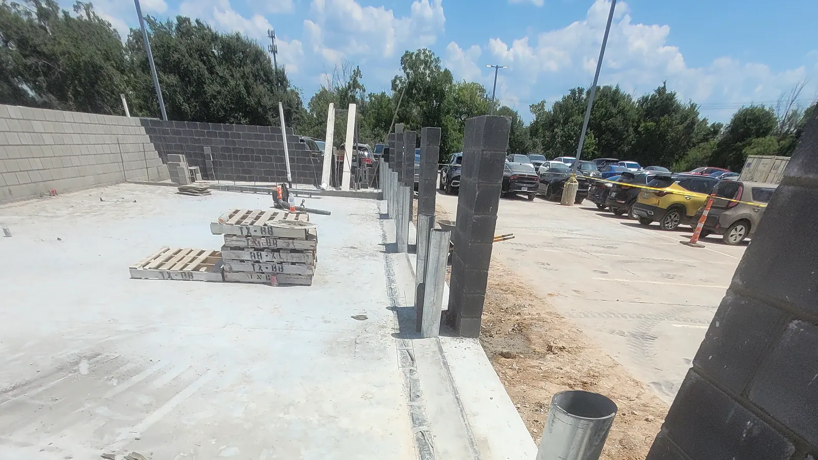 Concrete Services in North Texas, driveways, slabs and flatwork.