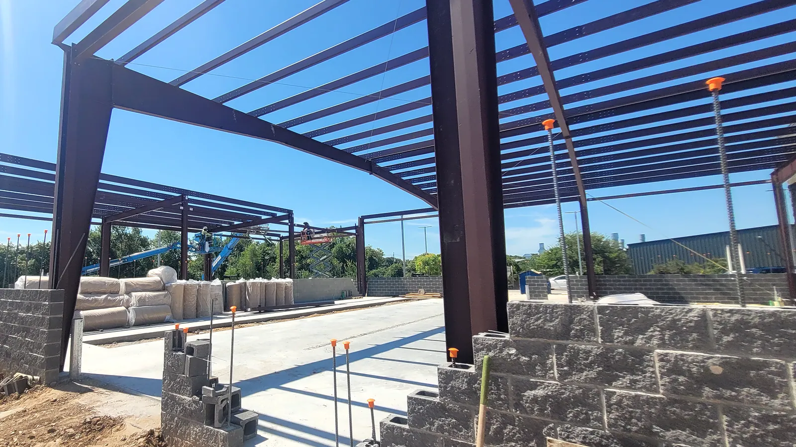 Concrete Services in North Texas, driveways, slabs and flatwork.
